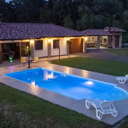 Villa, Vikendica - Sunny Hill - Jacuzzi, Sauna Villa