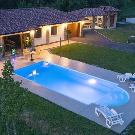 Villa, Vikendica - Sunny Hill - Jacuzzi, Sauna Banja Luka