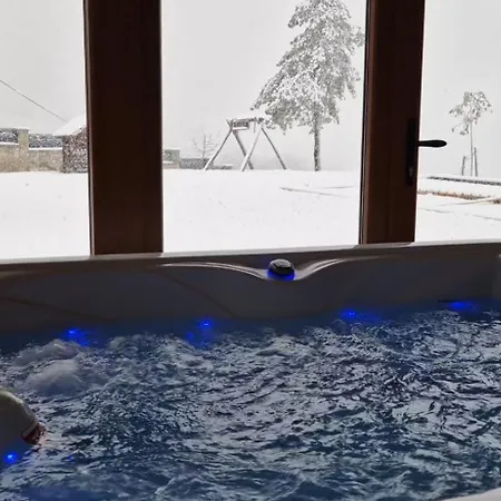 Villa, Vikendica - Sunny Hill - Jacuzzi, Sauna Vila *